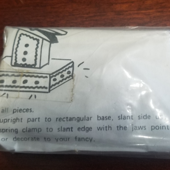 9 Vintage Recipe Holder kits & 1 Leather Wrist Coin Pouch kit. Crafts for kids - Picture 3 of 8